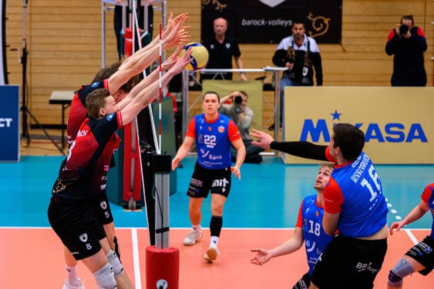 Ludwigsburg: 1. BLM - 25 26 - MTV Ludwigsburg - SSC Karlsruhe Tomi Saarinen (Ludwigsburg), Jan Huber (Ludwigsburg) im Block Ludwigsburg Innenstadtsporthalle Baden-Württemberg Deutschland