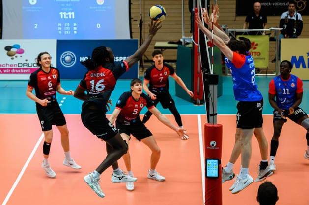 Ludwigsburg: 1. BLM - 25 26 - MTV Ludwigsburg - SSC Karlsruhe Nyherowo Omene (Ludwigsburg) Ludwigsburg Innenstadtsporthalle Baden-Württemberg Deutschland
