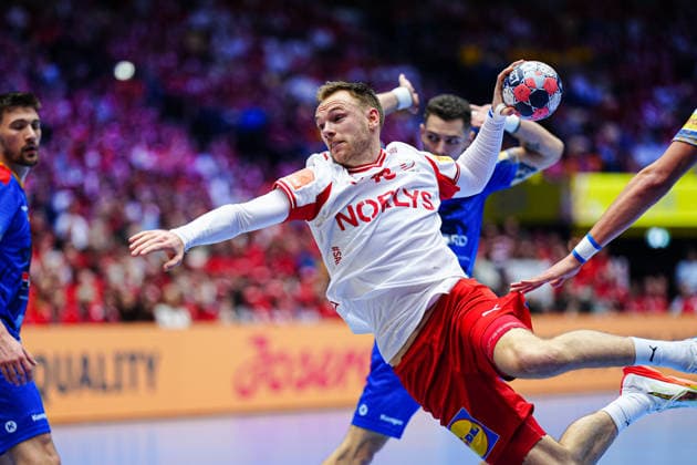 Wurf Tor Mathias Gidsel (Daenemark, 19) DEN, Rumaeinen vs. Daenemark, Handball, EHF Europameisterschaft 2026, Gruppe B, Spieltag 2, 18.01.2026 DEN, Rumaeinen vs. Daenemark, Handball, EHF Europameisterschaft 2026, Gruppe B, Spieltag 2, 18.01.2026 Herning Copyright: xEibner-Pressefoto MarcelxvonxFehrnx EP_MFN