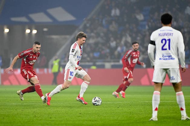 Olympique Lyonnais v Stade Brestois 29 - Ligue 1 McDonald s 2025 2026 10 Pavel SULC (ol) - 05 Brendan CHARDONNET (sb29) during the Ligue 1 McDonald s match between Lyon and Brest at Groupama Stadium on January 18, 2026 in Lyon, France. Lyon France  Copyright: xFEPx 776348250