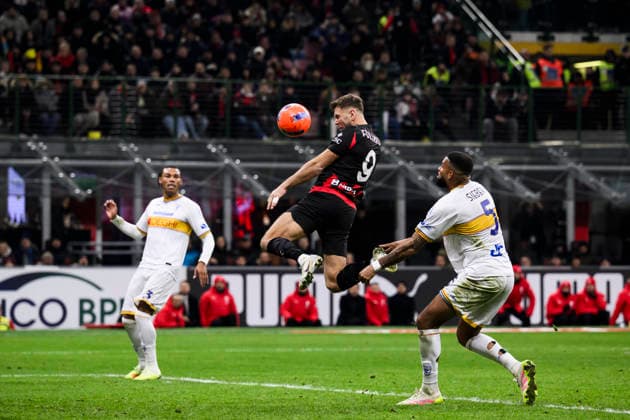 AC Milan v US Lecce - Serie A Niclas Fullkrug of AC Milan scores a goal from a header during the Serie A football match between AC Milan and US Lecce. Milan Italy Copyright: xNicolòxCampox