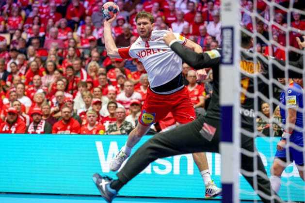 18.01.2026, Handball, Men s EHF EURO 2026, Dänemark - Rumänien, Jyske Bank Boxen in Herning, Dänemark, Preliminary Round: Magnus Landin Jacobsen (Denmark 04) Dänemark