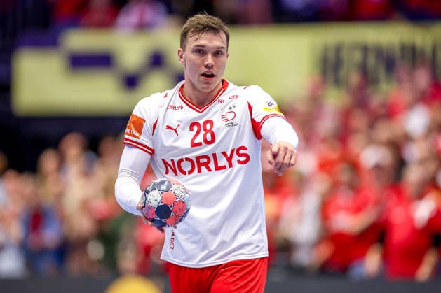 18.01.2026, Handball, Men s EHF EURO 2026, Dänemark - Rumänien, Jyske Bank Boxen in Herning, Dänemark, Preliminary Round: Lasse Bredekjaer Andersson (Denmark 28) Dänemark
