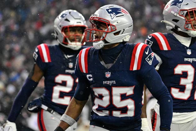 Jan 18, 2026; Foxborough, MA, USA; New England Patriots cornerback Marcus Jones (25) reacts after scoring touchdown on his interception against the Houston Texans during the first half of the AFC divisional playoff round at Gillette Stadium, in Foxborough, Massachusetts. CSM Foxborough USA - ZUMAc04_ 20260118_faf_c04_028 Copyright: xEricxCanhax