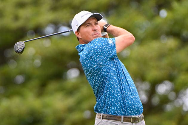 HONOLULU, HI - JANUARY 18: Kevin Roy (USA) watches his tee shot on 2 during the final round of the Sony Open on January 18, 2026, at Waialae Country Club, Honolulu, Hawaii. (Photo by Ken Murray Icon Sportswire) GOLF: JAN 18 PGA, Golf Herren Sony Open in Hawaii EDITORIAL USE ONLY Icon2601180014