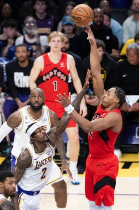 January 18, 2026, Los Angeles, California, USA: Toronto Raptors Scottie Barnes (4) shoots against Los Angeles LakersÃ¢â‚¬â ¢ Jarred Vanderbilt (2) during an NBA, Basketball Herren, USA basketball game at Crypto.com Arena on Sunday, Jan. 18, 2026 in Los Angeles. Los Angeles USA - ZUMAc68_ 20260118_zaf_c68_096 Copyright: xRingoxChiux