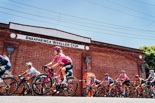 2026 Women s Tour Down Under Stage 3 Picture by Zac Williams SWpix.com - 19 01 2026 - Cycling - 2026 Women s Tour Down Under Stage 3 - Norwood to Cambelltown - Alice Towers, EF Education Easypost. Copyright: x xSWpix.comx(t axPhotographyxHubxLtd)xZacxWilliams SWpix.comx SWP-2645