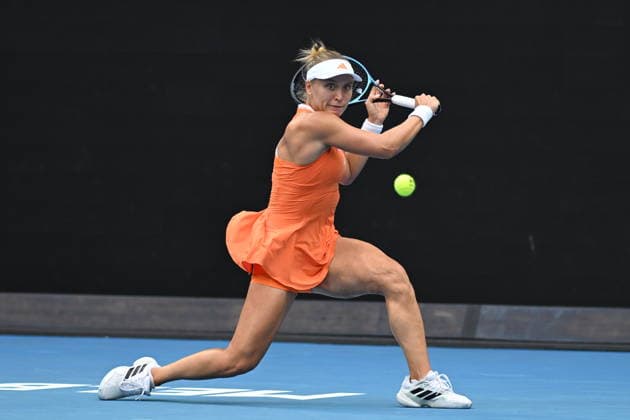 TENNIS AUSTRALIAN OPEN, Yulia Starodubtseva of Ukraine in action during the Women™s 1st round match against Ajla Tomljanovic of Australia on day 2 of the 2026 Australian Open tennis tournament at Melbourne Park in Melbourne, Monday, January 19, 2026. ( NO ARCHIVING MELBOURNE VICTORIA AUSTRALIA  Copyright: xJAMESxROSSx 20260119199529685309