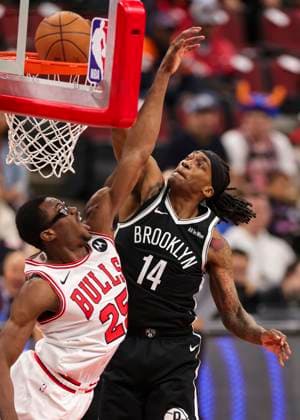 (260119) -- CHICAGO, Jan. 19, 2026 -- Brooklyn Nets Terance Mann (R) dunks during the 2025-2026 NBA, Basketball Herren, USA regular season basketball game between Brooklyn Nets and Chicago Bulls at United Center in Chicago, the United States, Jan. 18, 2026. (Photo by Xinhua) (SP)U.S.-CHICAGO-BASKETBALL-NBA-NETS VS BULLS JoelxLerner 