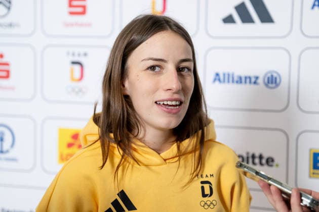 Annika Morgan (DOSB-Olympiakader Snowboard-Verband Deutschland SVD, Snowboard Race) beim Interview Portrait Portraet GER, DOSB Olympia-Einkleidung Team Deutschland, Mailand Cortina 2026, 19.01.2026. GER, DOSB Olympia-Einkleidung Team Deutschland, Mailand Cortina 2026, 19.01.2026. Muenchen *** Annika Morgan DOSB Olympic Squad Snowboard Association Germany SVD, Snowboard Race at the Interview Portrait Portraet GER, DOSB Olympia Einkleidung Team Deutschland, Mailand Cortina 2026, 19 01 2026 GER, DOSB Olympia Einkleidung Team Deutschland, Mailand Cortina 2026, 19 01 2026 Muenchen Copyright: xEibner-Pressefoto FranzxFeinerx EP_HFR