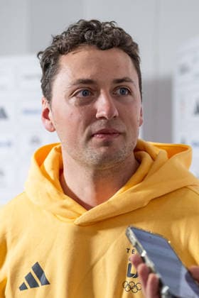 Yannik Angenend (DOSB-Olympiakader Snowboard-Verband Deutschland SVD, Snowboard Race, FC Lengdorf) beim Interview Portrait Portraet GER, DOSB Olympia-Einkleidung Team Deutschland, Mailand Cortina 2026, 19.01.2026. GER, DOSB Olympia-Einkleidung Team Deutschland, Mailand Cortina 2026, 19.01.2026. Muenchen *** Yannik Angenend DOSB Olympic Squad Snowboard Association Germany SVD, Snowboard Race, FC Lengdorf at the interview Portrait Portraet GER, DOSB Olympia Einkleidung Team Deutschland, Mailand Cortina 2026, 19 01 2026 GER, DOSB Olympia Einkleidung Team Deutschland, Mailand Cortina 2026, 19 01 2026 Muenchen Copyright: xEibner-Pressefoto FranzxFeinerx EP_HFR