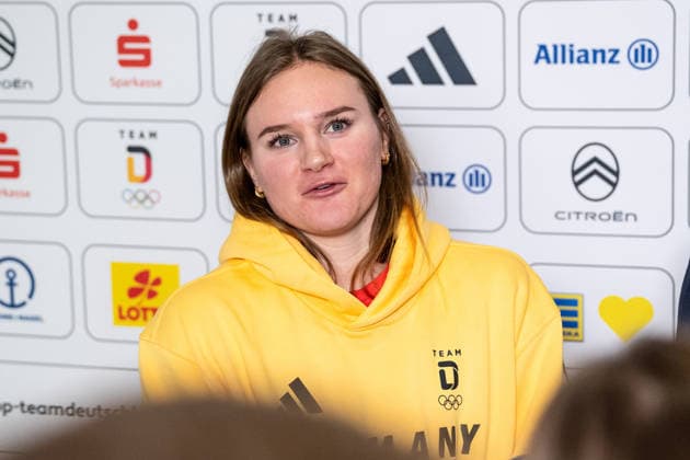 Emma Aicher (DOSB-Olympiakader Deutscher Ski Verband DSV, Ski Alpin, SC Mahlstetten) beim Interview Portrait Portraet GER, DOSB Olympia-Einkleidung Team Deutschland, Mailand Cortina 2026, 19.01.2026. GER, DOSB Olympia-Einkleidung Team Deutschland, Mailand Cortina 2026, 19.01.2026. Muenchen *** Emma Aicher DOSB Olympic squad German Ski Association DSV, Alpine Skiing, SC Mahlstetten at the interview Portrait Portrait GER, DOSB Olympia Einkleidung Team Deutschland, Mailand Cortina 2026, 19 01 2026 GER, DOSB Olympia Einkleidung Team Deutschland, Mailand Cortina 2026, 19 01 2026 Munich Copyright: xEibner-Pressefoto FranzxFeinerx EP_HFR