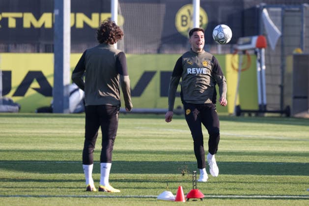 Dortmund, Deutschland 19. Januar 2026: Champions League - 2025 2026 - Borussia Dortmund Abschlusstraining Im Bild: v.li. Fabio Silva (BVB) und Aaron Anselmino (BVB) beim Abschlusstraining in Dortmund vor dem UCL Spiel gegen Tottenham Hotspur in London Trainingsgelände Hohenbuschei Nordrhein Westfalen Copyright: xFotostandx xFantinix