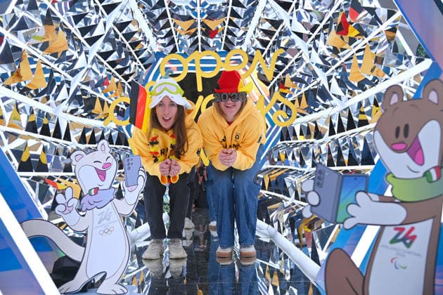 v.li:Kira WEIDLE WINKELMANN (GER) ,Ski Alpin und Emma AICHER (GER), Ski Alpin. Einkleidung Team Deutschland fuer die Winterspiele 2026 in Mailand und Cortina am 19.01.2026, *** from left Kira WEIDLE WINKELMANN GER , Alpine Skiing and Emma AICHER GER , Alpine Skiing Dressing Team Germany for the 2026 Winter Games in Milan and Cortina on 19 01 2026,