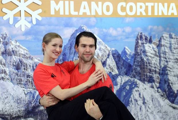 MUENCHEN, GERMANY- JANUARY 19: Minerva Hase and Nikita Volodin Figure skating, Eiskunstlauf posing at the Team Germany kit fitting for the Milano Cortina 2026 Olympic Games, Olympische Spiele, Olympia, OS on January 19, 2026 in Munich, Germany. Bavaria Germany Copyright: xPhotographer:xNilsxKoepkex
