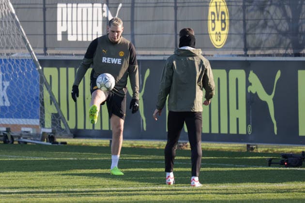 19.01.2026, xgrfx, Fussball UEFA Champions League, Borussia Dortmund - Training v.l. Niklas Süle (Borussia Dortmund) (DFL DFB REGULATIONS PROHIBIT ANY USE OF PHOTOGRAPHS as IMAGE SEQUENCES and or QUASI-VIDEO) Dortmund