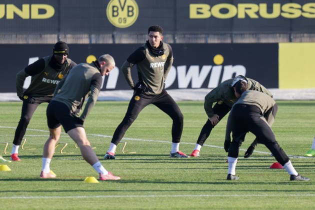 19.01.2026, xgrfx, Fussball UEFA Champions League, Borussia Dortmund - Training v.l. Jobe Bellingham (Borussia Dortmund) (DFL DFB REGULATIONS PROHIBIT ANY USE OF PHOTOGRAPHS as IMAGE SEQUENCES and or QUASI-VIDEO) Dortmund