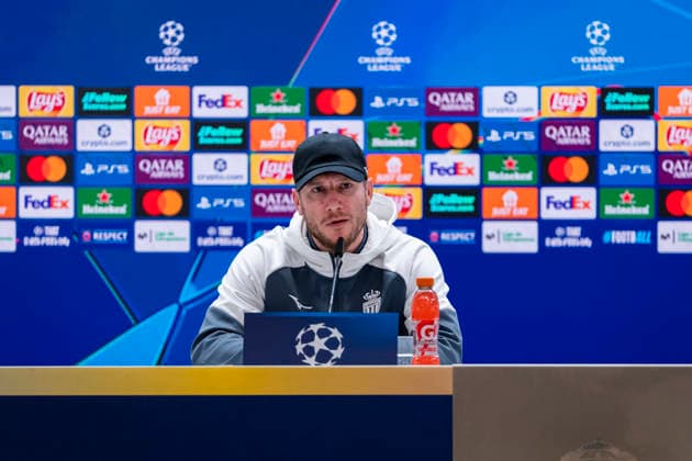 AS Monaco Training Session And press conference, PK, Pressekonferenz - UEFA Champions League 2025 26 League Phase MD7 Sebastien Pocognoli, head coach of AS Monaco, speaks during the Training Session and Press Conference ahead of the UEFA Champions League 2024 25 match against Real Madrid at Estadio Santiago Bernabeu on January 19, 2026 in Madrid, Spain. Madrid Estadio Santiago Bernabeu Madrid Spain Copyright: xAlbertoxGardinx AGardin_20260119_Foot_Champ_AS_Monaco_Press_0105