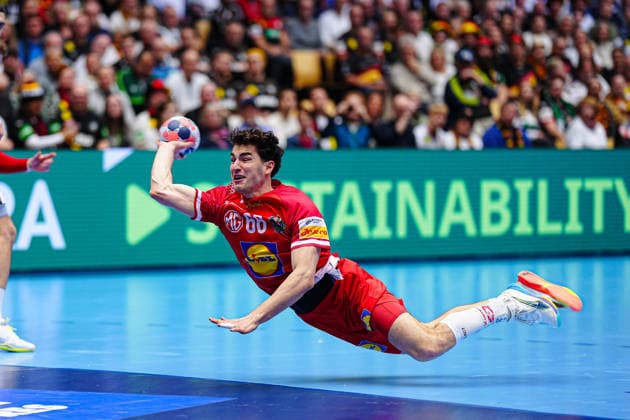 Wurf Tor Elias Kofler (Oesterreich, 66) DEN, Oesterreich vs. Serbien, Handball, EHF Europameisterschaft 2026, Gruppe A, Spieltag 3, 19.01.2026 DEN, Oesterreich vs. Serbien, Handball, EHF Europameisterschaft 2026, Gruppe A, Spieltag 3, 19.01.2026 Herning Copyright: xEibner-Pressefoto MarcelxvonxFehrnx EP_MFN