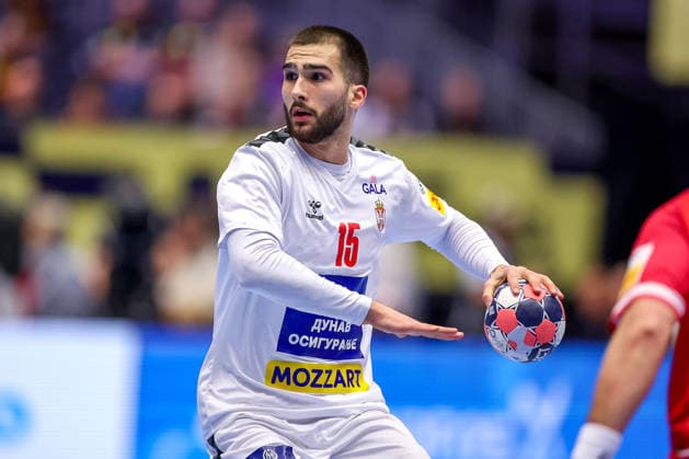 19.01.2026, Handball, Men s EHF EURO 2026, Österreich - Serbien, Jyske Bank Boxen in Herning, Dänemark, Preliminary Round: Uros Kojadinovic (Serbien 15) Dänemark