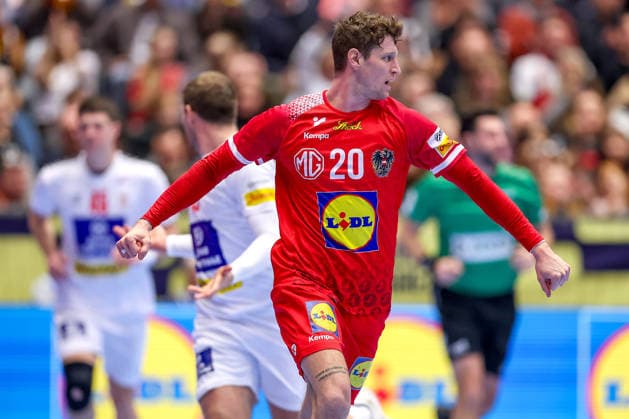 19.01.2026, Handball, Men s EHF EURO 2026, Österreich - Serbien, Jyske Bank Boxen in Herning, Dänemark, Preliminary Round: Sebastian Frimmel (Austria 20) Dänemark