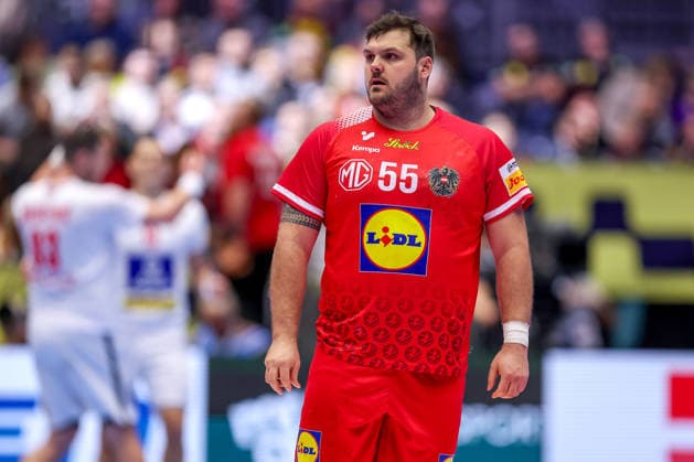 19.01.2026, Handball, Men s EHF EURO 2026, Österreich - Serbien, Jyske Bank Boxen in Herning, Dänemark, Preliminary Round: Tobias Wagner (Austria 55) enttäuscht Enttäuschung Dänemark