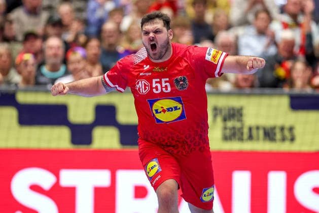 19.01.2026, Handball, Men s EHF EURO 2026, Österreich - Serbien, Jyske Bank Boxen in Herning, Dänemark, Preliminary Round: Tobias Wagner (Austria 55) jubelnd Dänemark