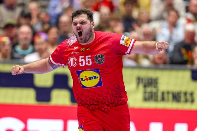 19.01.2026, Handball, Men s EHF EURO 2026, Österreich - Serbien, Jyske Bank Boxen in Herning, Dänemark, Preliminary Round: Tobias Wagner (Austria 55) jubelnd Dänemark