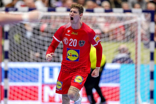 19.01.2026, Handball, Men s EHF EURO 2026, Österreich - Serbien, Jyske Bank Boxen in Herning, Dänemark, Preliminary Round: Sebastian Frimmel (Austria 20) jubelnd Dänemark