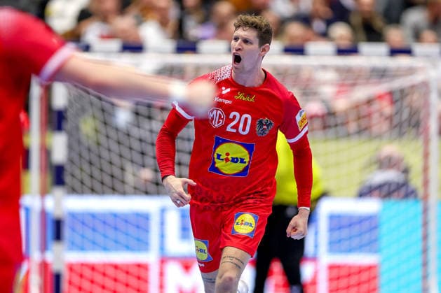 19.01.2026, Handball, Men s EHF EURO 2026, Österreich - Serbien, Jyske Bank Boxen in Herning, Dänemark, Preliminary Round: Sebastian Frimmel (Austria 20) jubelnd Dänemark