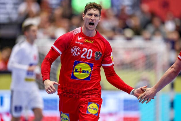19.01.2026, Handball, Men s EHF EURO 2026, Österreich - Serbien, Jyske Bank Boxen in Herning, Dänemark, Preliminary Round: Sebastian Frimmel (Austria 20) jubelnd Dänemark