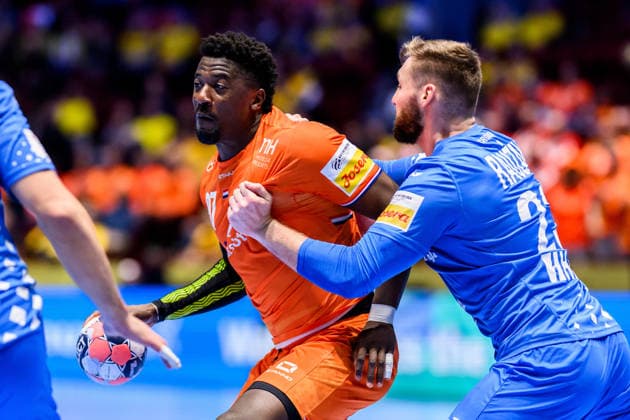 260119 Reinier Taboada of the Netherlands and Zlatko Rauzan of Croatia during the EHF European Handball Championship preliminary round match between the Netherlands and Croatia on January 19, 2026 in Malmö. Photo: Petter Arvidson BILDBYRAN kod PA PA1126 handball handboll handball handbolls-em 2026 nederländerna netherlands croatia kroatien ehf european handball championship bbeng grappa33 Copyright: PETTERxARVIDSON BB260119PA049