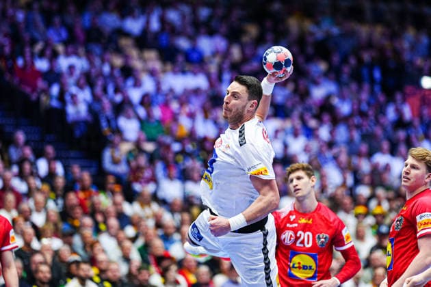 Wurf Tor Mijajlo Marsenic (Serbien, 93) DEN, Oesterreich vs. Serbien, Handball, EHF Europameisterschaft 2026, Gruppe A, Spieltag 3, 19.01.2026 DEN, Oesterreich vs. Serbien, Handball, EHF Europameisterschaft 2026, Gruppe A, Spieltag 3, 19.01.2026 Herning Copyright: xEibner-Pressefoto MarcelxvonxFehrnx EP_MFN