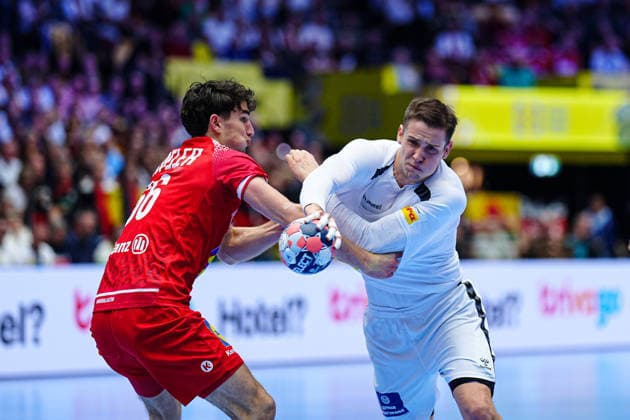 Elias Kofler (Oesterreich, 66), Stefan Dodic (Serbien, 40) DEN, Oesterreich vs. Serbien, Handball, EHF Europameisterschaft 2026, Gruppe A, Spieltag 3, 19.01.2026 DEN, Oesterreich vs. Serbien, Handball, EHF Europameisterschaft 2026, Gruppe A, Spieltag 3, 19.01.2026 Herning Copyright: xEibner-Pressefoto MarcelxvonxFehrnx EP_MFN