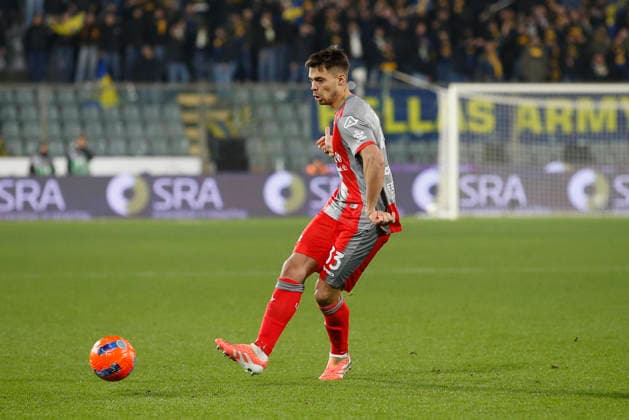 January 19, 2026, Cremona: US Cremonese s Alberto Grassi plays the ball during the Italian soccer Serie A match between US Cremonese and Hellas Verona FC, on January 19, 2025 at the Giovanni Zini stadium in Cremona, Italy. ANSA Serie A: Cremonese Vs Hellas Verona  - ZUMAa110 20260119_zaf_a110_051 Copyright: xDavidexCasentinix