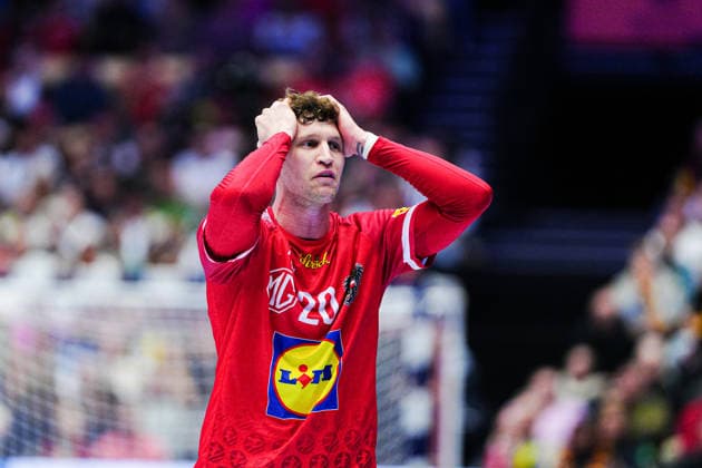 Sebastian Frimmel (Oesterreich, 20) unglaeubig nach Zeitstrafe DEN, Oesterreich vs. Serbien, Handball, EHF Europameisterschaft 2026, Gruppe A, Spieltag 3, 19.01.2026 DEN, Oesterreich vs. Serbien, Handball, EHF Europameisterschaft 2026, Gruppe A, Spieltag 3, 19.01.2026 Herning Copyright: xEibner-Pressefoto MarcelxvonxFehrnx EP_MFN