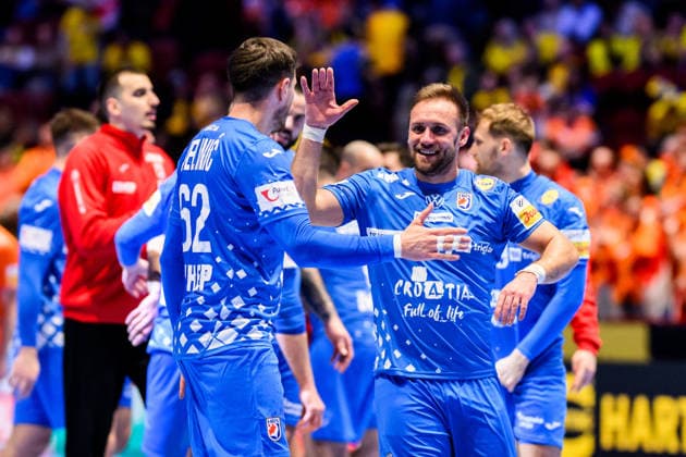 260119 Marin Jelinic and Luka Cindric of Croatia celebrate after the EHF European Handball Championship preliminary round match between the Netherlands and Croatia on January 19, 2026 in Malmö. Photo: Petter Arvidson BILDBYRAN kod PA PA1126 handball handboll handball handbolls-em 2026 nederländerna netherlands croatia kroatien ehf european handball championship bbeng grappa33 jubel Copyright: PETTERxARVIDSON BB260119PA084