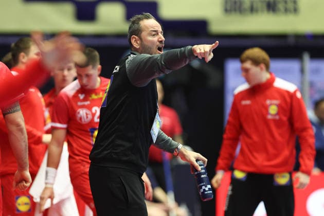 Österreich - Serbien, EHF Handball EM 2026 Trainer Iker Romero (Österreich). Handball EHF Europameisterschaft, Länderspiel zwischen Österreich und Serbien am 19. Januar 2026 in Herning (Dänemark)., Herning Dänemark Jyske Bank Boxen