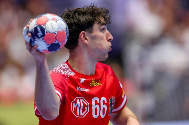 19.01.2026, Handball, Men s EHF EURO 2026, Österreich - Serbien, Jyske Bank Boxen in Herning, Dänemark, Preliminary Round: Elias Kofler (Austria 66) Dänemark