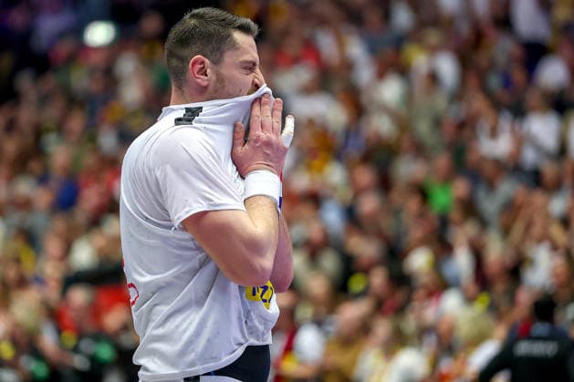 19.01.2026, Handball, Men s EHF EURO 2026, Österreich - Serbien, Jyske Bank Boxen in Herning, Dänemark, Preliminary Round: Mijajlo Marsenic (Serbien 93) enttäuscht Enttäuschung nach der Niederlage gegen Österreich Dänemark