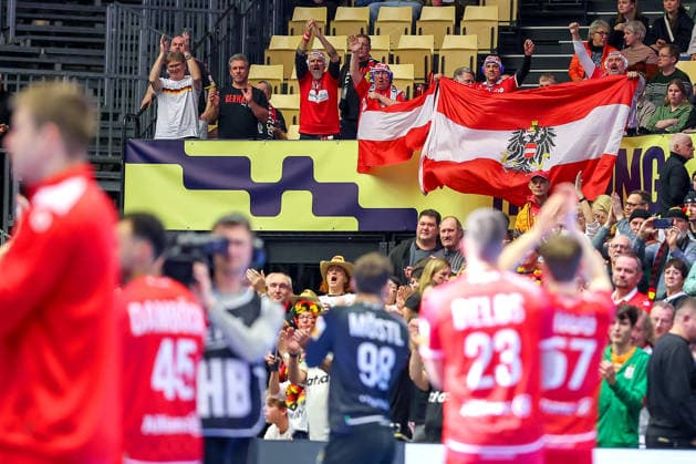 19.01.2026, Handball, Men s EHF EURO 2026, Österreich - Serbien, Jyske Bank Boxen in Herning, Dänemark, Preliminary Round: Abschlusjubel nach dem Sieg von Österreich gegen Serbien Dänemark