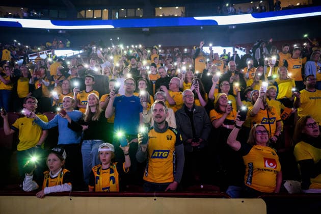 260119 Fans of Sweden ahead of the EHF European Handball Championship preliminary round match between Georgia and Sweden on January 19, 2026 in Malmö. Photo: Petter Arvidson BILDBYRAN kod PA PA1125 handball handboll handball handbolls-em 2026 georgien sverige sweden ehf european handball championship georgia bbeng publik Copyright: PETTERxARVIDSON BB260119PA106