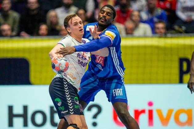 European Handball Championship 2026 France Norway Baerun 20260119 Norway s Tobias Grondahl and France s Dika Mem during the European Championship handball match between France and Norway in Unity arena Photo Stian Lysberg Solum NTB Baerun Norway EDITORIAL USE ONLY RESTRICTED USE FOR BETTING COMPANIES  Copyright: xStianxLysbergxSolumx xNTBx