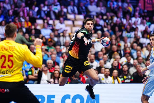 Wurf Tor Renars Uscins (Deutschland, 23) DEN, Deutschland vs. Spanien, Handball, EHF Europameisterschaft 2026, Gruppe A, Spieltag 3, 19.01.2026 DEN, Deutschland vs. Spanien, Handball, EHF Europameisterschaft 2026, Gruppe A, Spieltag 3, 19.01.2026 Herning Copyright: xEibner-Pressefoto MarcelxvonxFehrnx EP_MFN