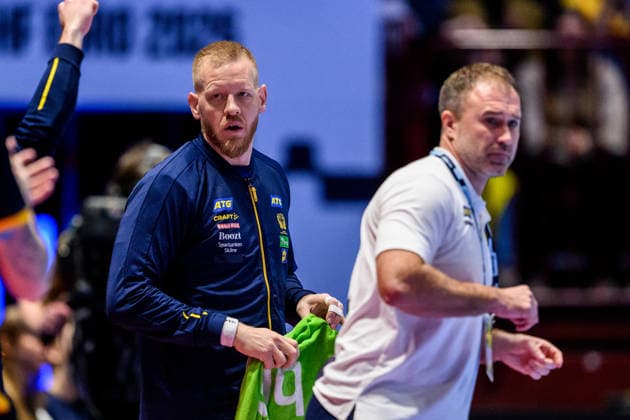 260119 Jim Gottfridsson and Head coach Michael Apelgren of Sweden during the EHF European Handball Championship preliminary round match between Georgia and Sweden on January 19, 2026 in Malmö. Photo: Petter Arvidson BILDBYRAN kod PA PA1125 handball handboll handball handbolls-em 2026 georgien sverige sweden ehf european handball championship georgia bbeng Copyright: PETTERxARVIDSON BB260119PA138