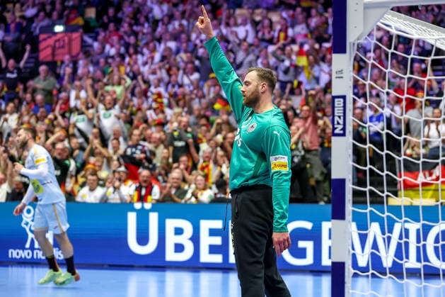 19.01.2026, Handball, Men s EHF EURO 2026, Deutschland - Spanien, Jyske Bank Boxen in Herning, Dänemark, Preliminary Round: Andreas Wolff (Germany 33) jubelnd Dänemark