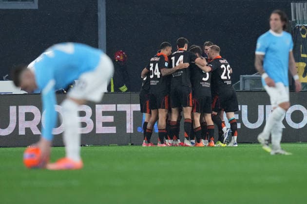 Como™s Martin Baturina celebrates after scoring during the Serie A EniLive soccer match between Lazio and Como at the Rome s Olympic stadium, Italy - Monday January 19, 2026 - Soccer ( Photo by Alfredo Falcone LaPresse )  Copyright: xAlfredoxFalcone LaPressex