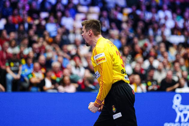 Jubel nach Parade Sergey Hernandez (Spanien, 25) DEN, Deutschland vs. Spanien, Handball, EHF Europameisterschaft 2026, Gruppe A, Spieltag 3, 19.01.2026 DEN, Deutschland vs. Spanien, Handball, EHF Europameisterschaft 2026, Gruppe A, Spieltag 3, 19.01.2026 Herning Copyright: xEibner-Pressefoto MarcelxvonxFehrnx EP_MFN
