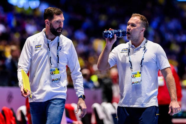 260119 team manager Tobias Karlsson and Head coach Michael Apelgren of Sweden during the EHF European Handball Championship preliminary round match between Georgia and Sweden on January 19, 2026 in Malmö. Photo: Petter Arvidson BILDBYRAN kod PA PA1125 handball handboll handball handbolls-em 2026 georgien sverige sweden ehf european handball championship georgia bbeng Copyright: PETTERxARVIDSON BB260119PA176