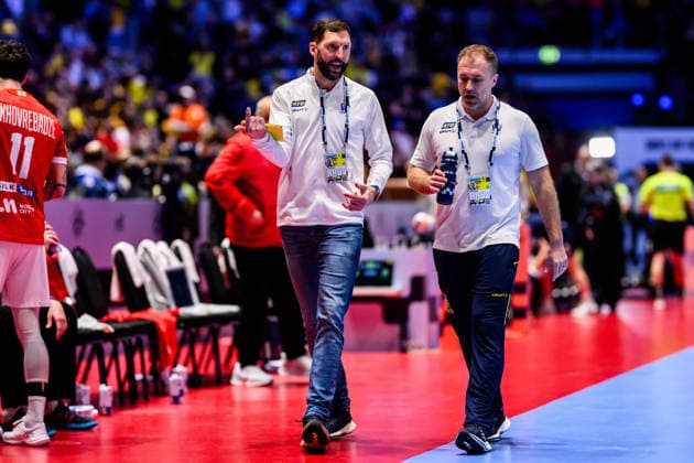 260119 team manager Tobias Karlsson and Head coach Michael Apelgren of Sweden during the EHF European Handball Championship preliminary round match between Georgia and Sweden on January 19, 2026 in Malmö. Photo: Petter Arvidson BILDBYRAN kod PA PA1125 handball handboll handball handbolls-em 2026 georgien sverige sweden ehf european handball championship georgia bbeng Copyright: PETTERxARVIDSON BB260119PA177